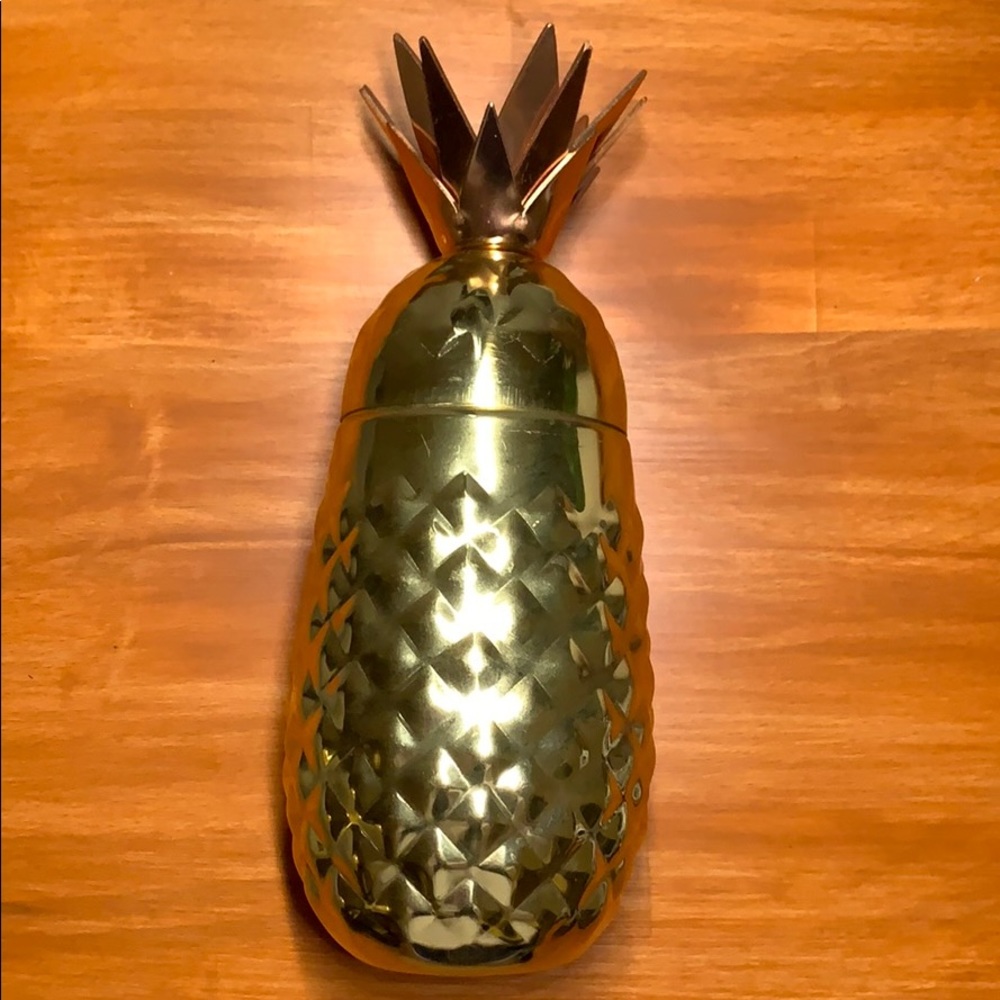 Pineapple Cocktail Shaker